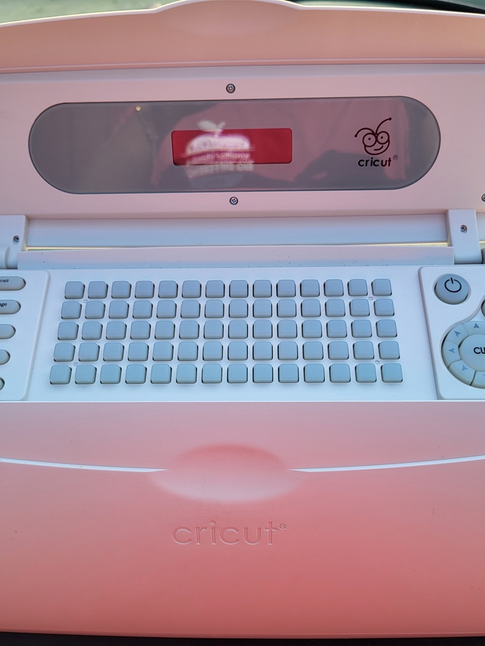 Cricut Electronic Cutting Machine in White with Mint Accents - Picture 2 of 4